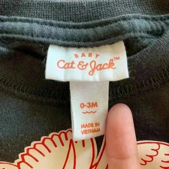 Cat & Jack Newborn Baby Valentine Outfit Sweat Shirt & Pants Red 0-3 Months - Picture 8 of 13